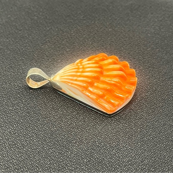 Jay King Lion’s Paw Shell & Turquoise Pendant - Picture 4 of 10